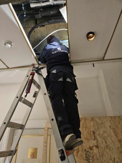 423599941_768687398159516_86574053179841864_n-400x533